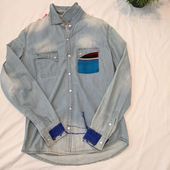 Rare Free People Baja Embroidered Denim Button Down Shirt - Picture 1 of 5